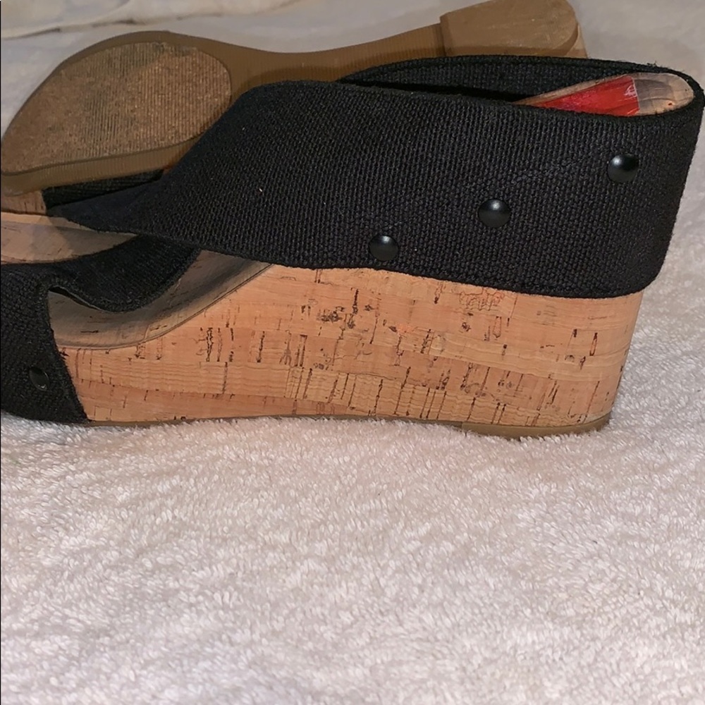 EUC Lucky Brand black stretchy straps/cork wedges - Picture 5 of 8